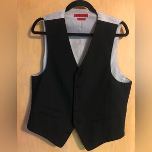 John Varvatos, star USA black vest